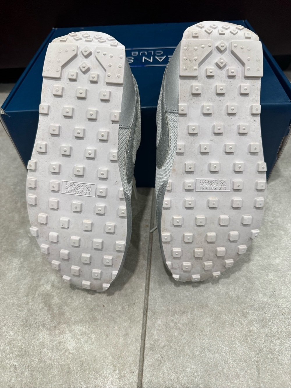 Size 7.5-Nike Women's Daybreak Metallic Silver DH4263-100 - Picture 5 of 7
